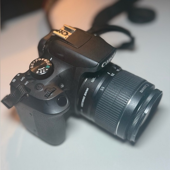 Canon EOS Rebel T6 Black DSLR Camera with 18-55mm lens- ER-300mm lens+ more! - Picture 9 of 16